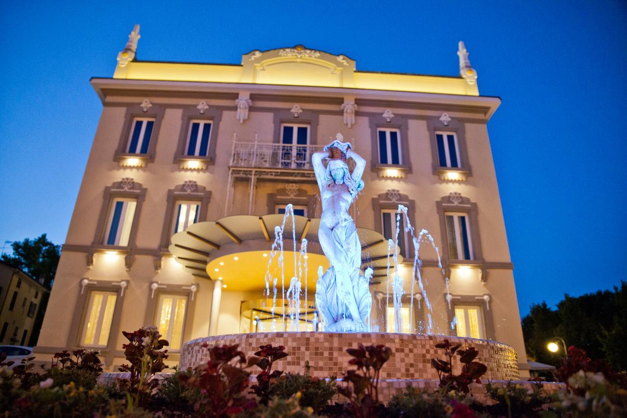 Grand Hotel Salsomaggiore Salsomaggiore Terme Exterior foto Villa